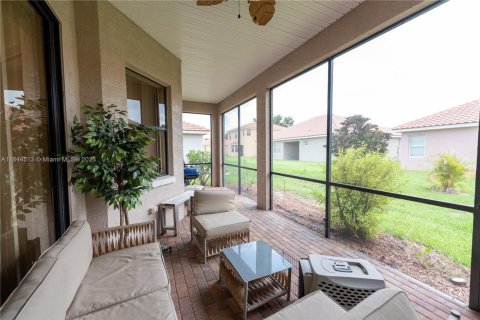 Casa en venta en Kissimmee, Florida, 3 dormitorios, 159.7 m2 № 1867371 - foto 16