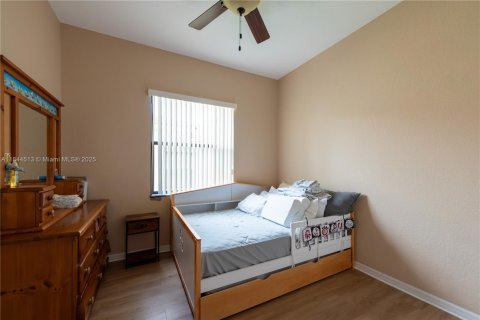 Casa en venta en Kissimmee, Florida, 3 dormitorios, 159.7 m2 № 1867371 - foto 5