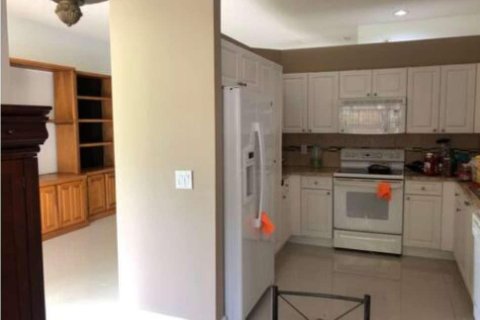 House in Weston, Florida 3 bedrooms, 152.27 sq.m. № 2182882 - photo 3