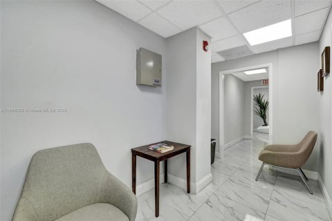 Immobilier commercial à vendre à North Miami, Floride № 1864626 - photo 14