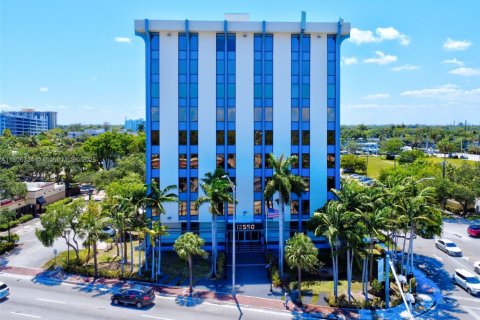 Immobilier commercial à vendre à North Miami, Floride № 1864626 - photo 1