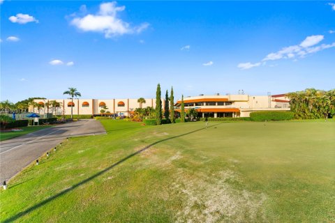 Condo in Pembroke Pines, Florida, 2 bedrooms  № 2085710 - photo 14
