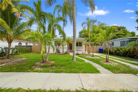 Villa ou maison à vendre à Hollywood, Floride: 3 chambres, 193.7 m2 № 1823809 - photo 6
