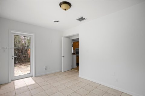 Villa ou maison à vendre à Hollywood, Floride: 3 chambres, 193.7 m2 № 1823809 - photo 25