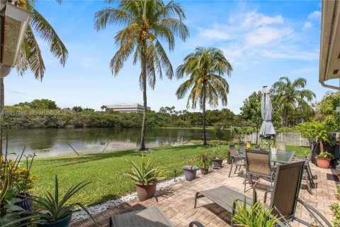 Villa ou maison à vendre à Miramar, Floride: 4 chambres, 213.58 m2 № 2084848 - photo 29