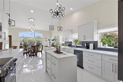 Villa ou maison à vendre à Miramar, Floride: 4 chambres, 213.58 m2 № 2084848 - photo 15
