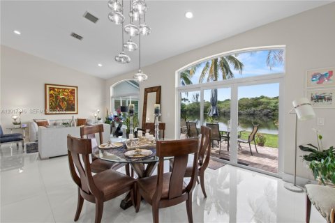 Villa ou maison à vendre à Miramar, Floride: 4 chambres, 213.58 m2 № 2084848 - photo 12
