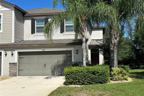 Townhouse in Lutz, Florida 3 bedrooms, 167.32 sq.m. № 2294649