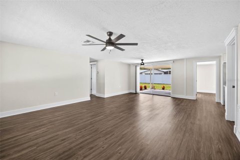 Villa ou maison à vendre à New Port Richey, Floride: 3 chambres, 139.35 m2 № 1902494 - photo 9
