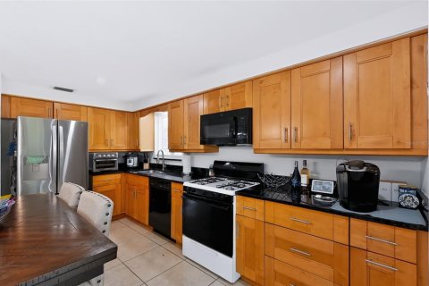Villa ou maison à vendre à Largo, Floride: 3 chambres, 100.52 m2 № 2406247 - photo 12