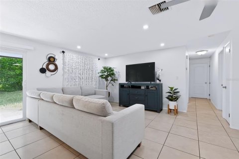 Villa ou maison à vendre à Largo, Floride: 3 chambres, 100.52 m2 № 2406247 - photo 3