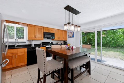 Villa ou maison à vendre à Largo, Floride: 3 chambres, 100.52 m2 № 2406247 - photo 4