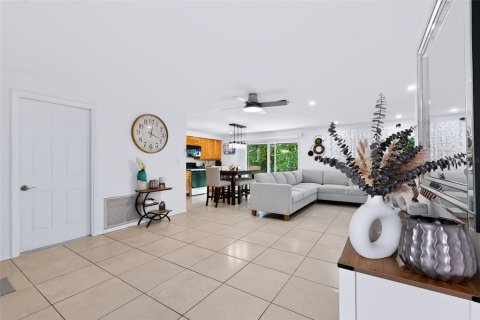 Villa ou maison à vendre à Largo, Floride: 3 chambres, 100.52 m2 № 2406247 - photo 7