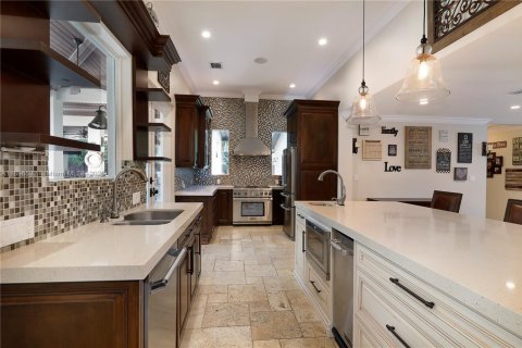 Снять в аренду виллу или дом в Саут-Майами, Флорида 4 спальни, 251.95м2, № 1948678 - фото 9