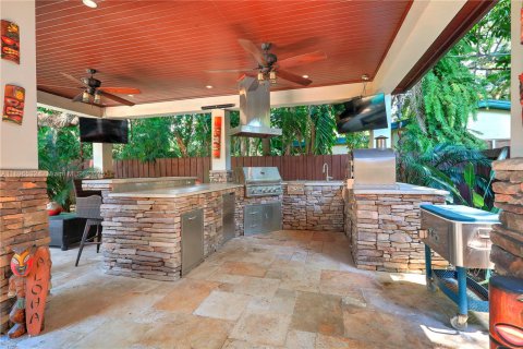 Снять в аренду виллу или дом в Саут-Майами, Флорида 4 спальни, 251.95м2, № 1948678 - фото 29