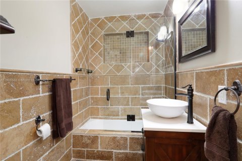 Снять в аренду виллу или дом в Саут-Майами, Флорида 4 спальни, 251.95м2, № 1948678 - фото 14