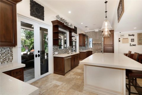 Снять в аренду виллу или дом в Саут-Майами, Флорида 4 спальни, 251.95м2, № 1948678 - фото 5