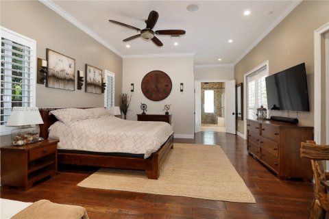 Снять в аренду виллу или дом в Саут-Майами, Флорида 4 спальни, 251.95м2, № 1948678 - фото 13