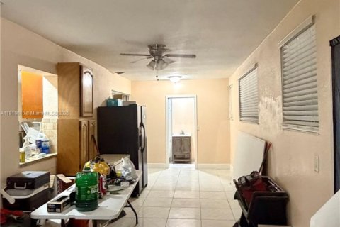 Villa ou maison à vendre à Lauderhill, Floride: 3 chambres, 180.79 m2 № 1966682 - photo 8