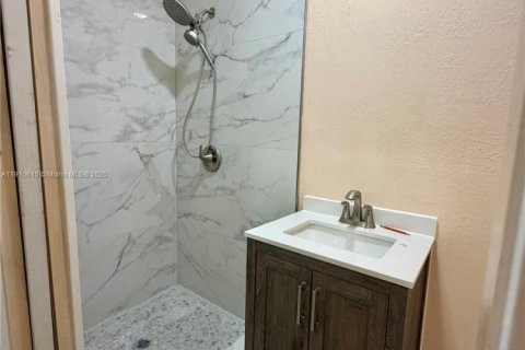 Villa ou maison à vendre à Lauderhill, Floride: 3 chambres, 180.79 m2 № 1966682 - photo 10