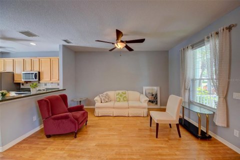 Townhouse in Windermere, Florida 3 bedrooms, 135.73 sq.m. № 1912178 - photo 2