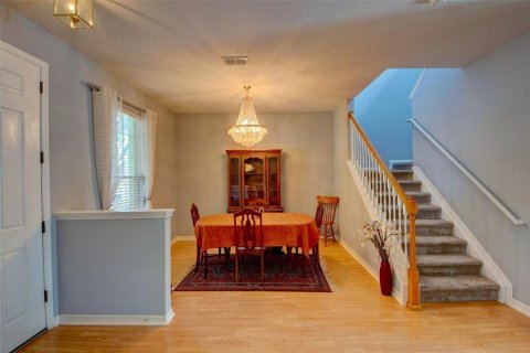 Townhouse in Windermere, Florida 3 bedrooms, 135.73 sq.m. № 1912178 - photo 4