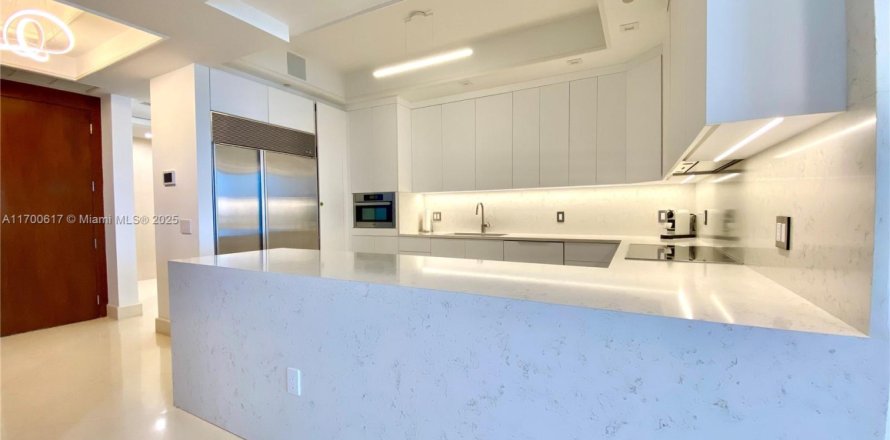 Condo in Miami Beach, Florida, 2 bedrooms  № 1960583