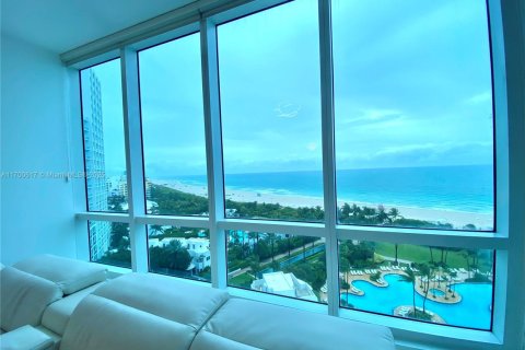 Condo in Miami Beach, Florida, 2 bedrooms  № 1960583 - photo 7