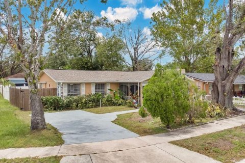 Villa ou maison à vendre à Tampa, Floride: 4 chambres, 108.7 m2 № 1846821 - photo 4