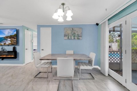 Villa ou maison à vendre à Tampa, Floride: 4 chambres, 108.7 m2 № 1846821 - photo 10