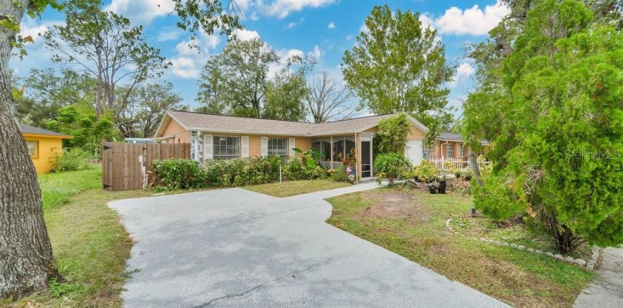 Villa ou maison à Tampa, Floride 4 chambres, 108.7 m2 № 1846821