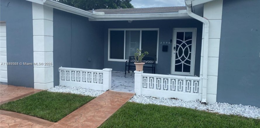 Villa ou maison à Lauderdale Lakes, Floride 1 chambre, 126.07 m2 № 1845514
