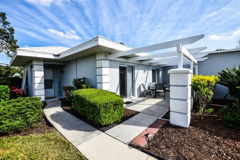 House in Venice, Florida 2 bedrooms, 120.12 sq.m. № 1066332 - photo 3