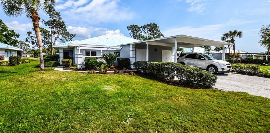 House in Venice, Florida 2 bedrooms, 120.12 sq.m. № 1066332