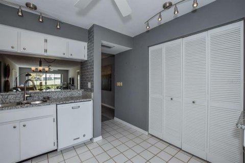 House in Venice, Florida 2 bedrooms, 120.12 sq.m. № 1066332 - photo 11