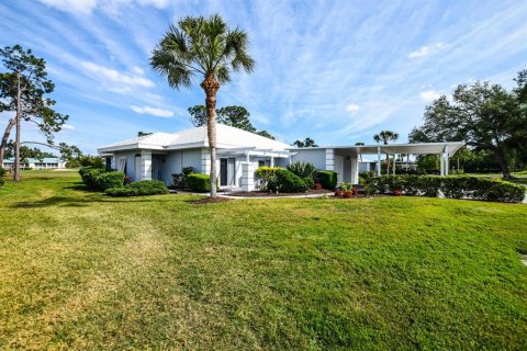House in Venice, Florida 2 bedrooms, 120.12 sq.m. № 1066332 - photo 2