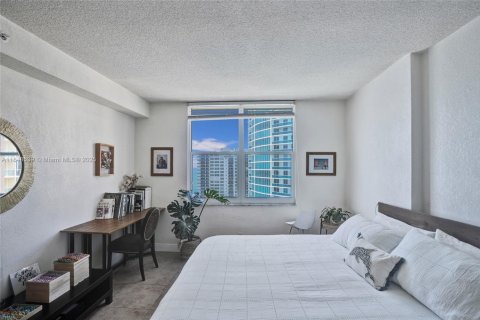 Condominio en venta en Hollywood, Florida, 1 dormitorio, 69.21 m2 № 1848804 - foto 13