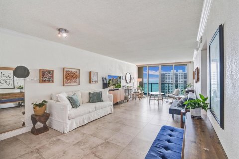 Condominio en venta en Hollywood, Florida, 1 dormitorio, 69.21 m2 № 1848804 - foto 8