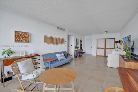 Condominio en venta en Hollywood, Florida, 1 dormitorio, 69.21 m2 № 1848804 - foto 9