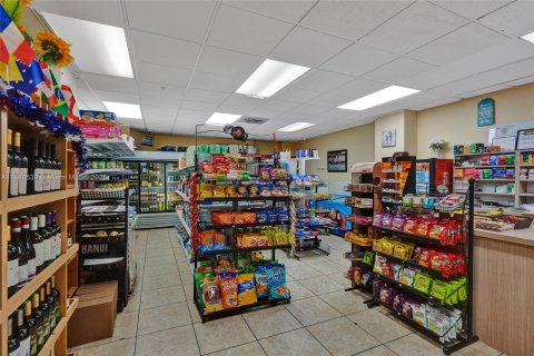 Condominio en venta en Hollywood, Florida, 1 dormitorio, 69.21 m2 № 1848804 - foto 30