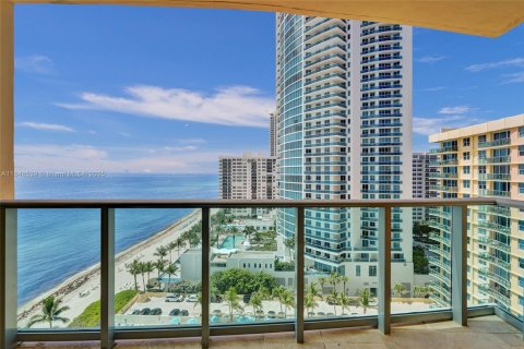 Condominio en venta en Hollywood, Florida, 1 dormitorio, 69.21 m2 № 1848804 - foto 4