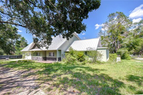 House in Dade City, Florida 3 bedrooms, 219.62 sq.m. № 1742854 - photo 14