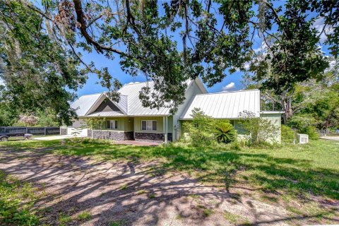 House in Dade City, Florida 3 bedrooms, 219.62 sq.m. № 1742854 - photo 12