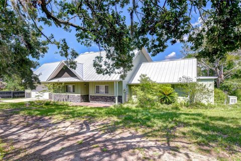 House in Dade City, Florida 3 bedrooms, 219.62 sq.m. № 1742854 - photo 13