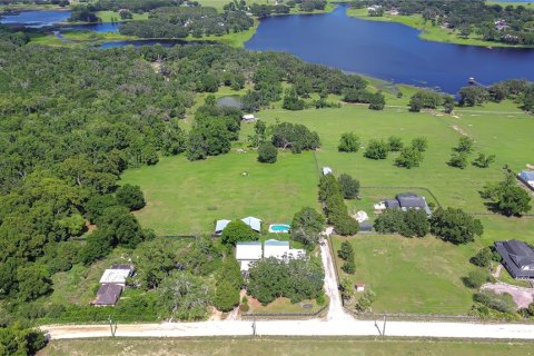 House in Dade City, Florida 3 bedrooms, 219.62 sq.m. № 1742854 - photo 7