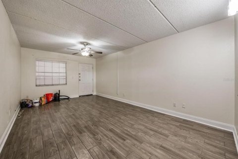 Снять в аренду кондоминиум в Тампа, Флорида 2 спальни, 75.25м2, № 2119300 - фото 7