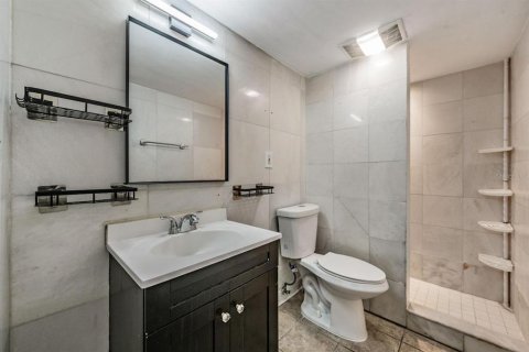 Снять в аренду кондоминиум в Тампа, Флорида 2 спальни, 75.25м2, № 2119300 - фото 15