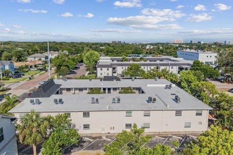 Снять в аренду кондоминиум в Тампа, Флорида 2 спальни, 75.25м2, № 2119300 - фото 19