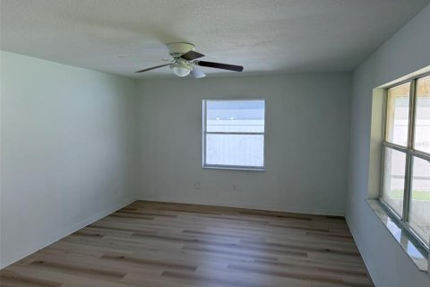 Casa en alquiler en Palm Coast, Florida, 3 dormitorios, 160.91 m2 № 1858360 - foto 7