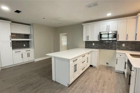 Villa ou maison à louer à Orlando, Floride: 2 chambres, 108.05 m2 № 2115509 - photo 3